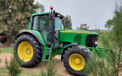 John Deere 6620