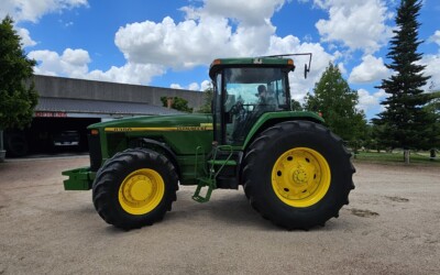 John Deere 8300
