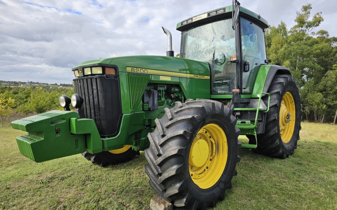 Tractor John Deere 8200 usado