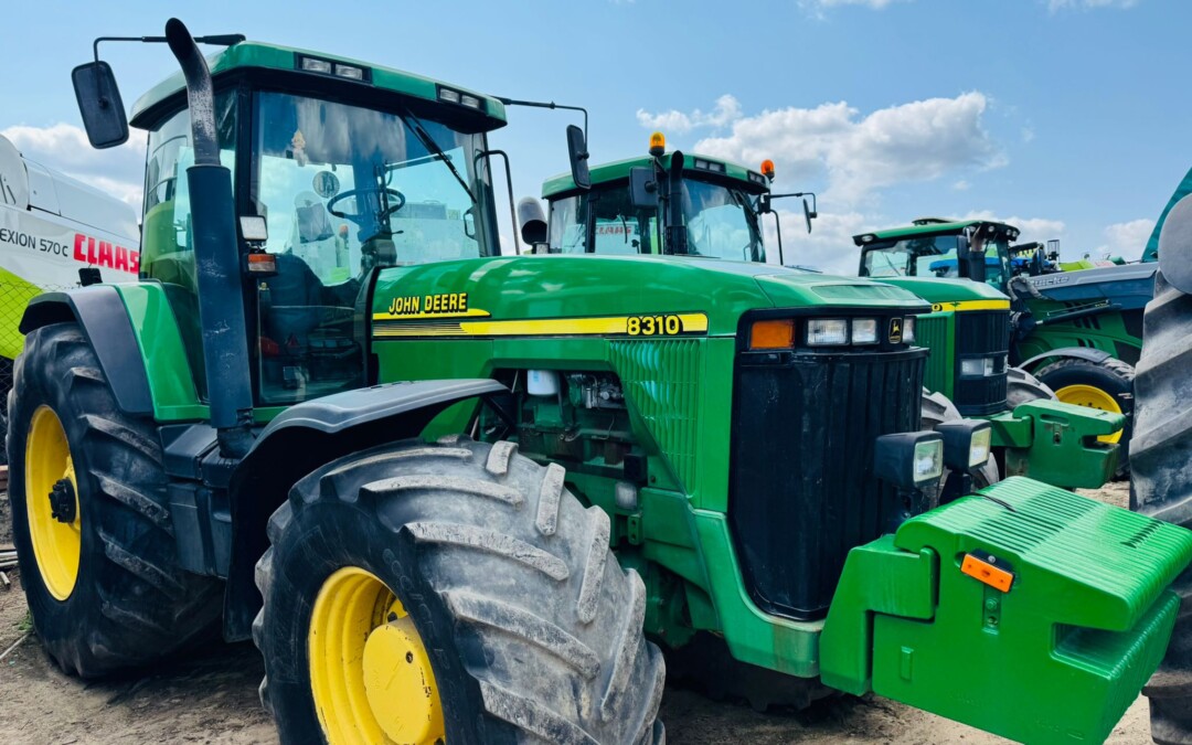 John Deere 8310 (Proximamente)